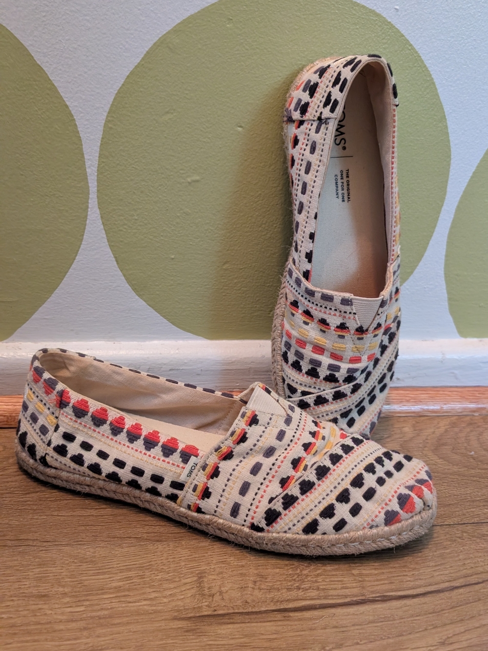 TOMS Cream Canvas Espadrilles with Black and Coral Embroidery